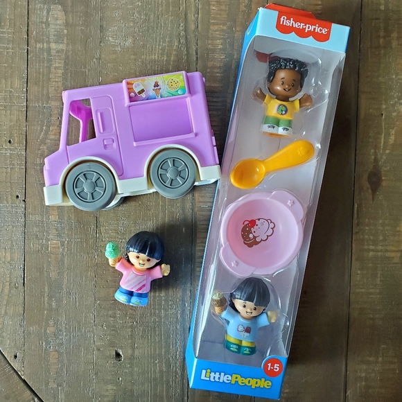Fisher-Price Little People Dessert Time Set & Share a Treat Ice Cream Truck - Picture 1 of 12